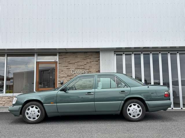 1993 Mercedes-Benz E-Class – thumbnail 3