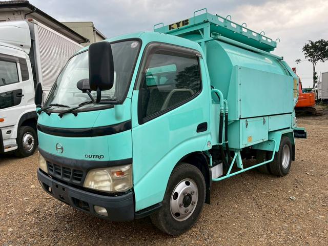 2005 Hino Dutro