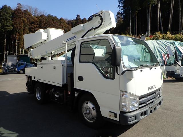 2009 Isuzu Elf – thumbnail 3