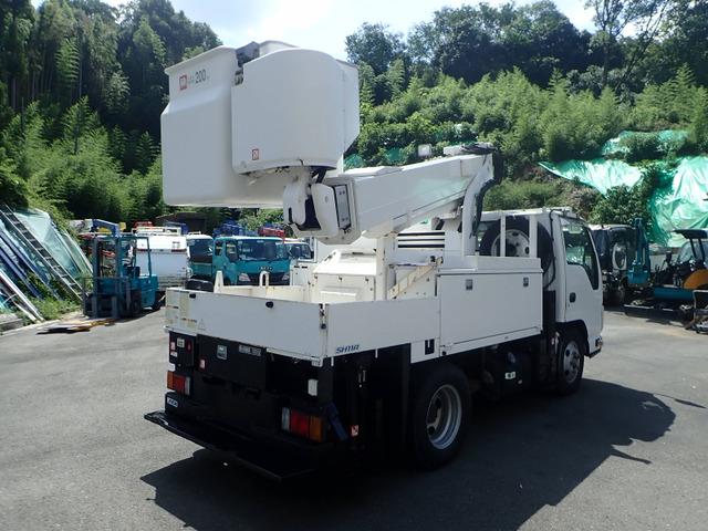 2009 Isuzu Elf – thumbnail 2
