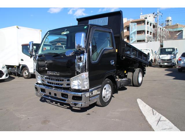 2010 Isuzu Elf – thumbnail 3