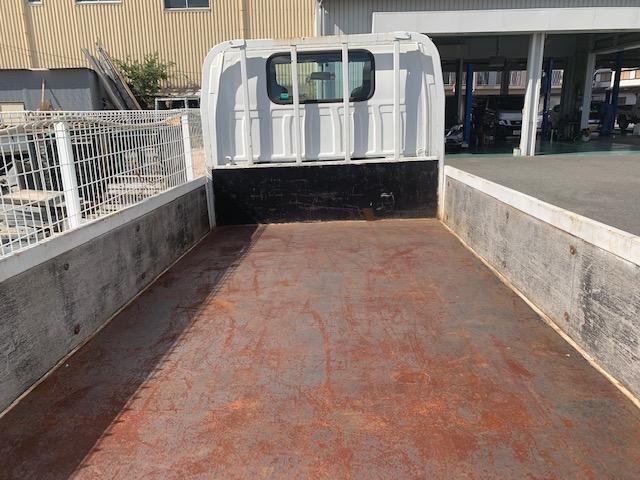 2008 Isuzu Elf – thumbnail 4
