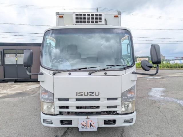 2011 Isuzu Elf – thumbnail 3
