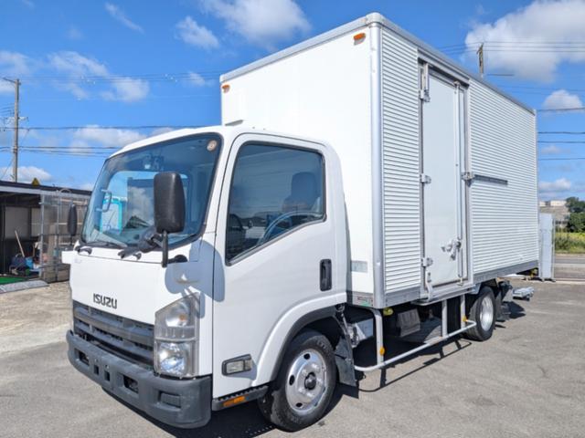 2011 Isuzu Elf