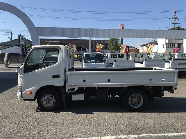 2011 Hino Dutro – thumbnail 4