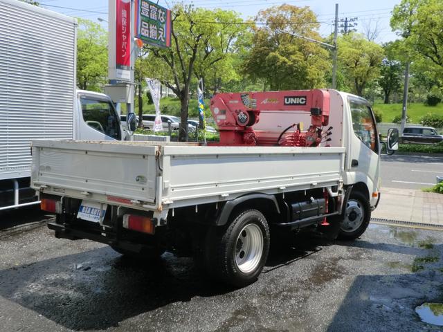 2010 Hino Dutro – thumbnail 2