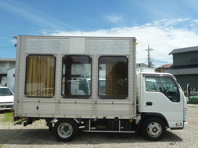 2009 Isuzu Elf – thumbnail 4