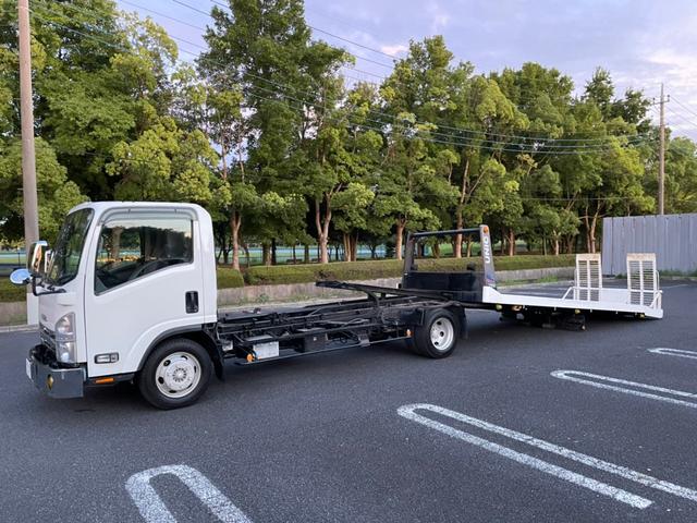2010 Isuzu Elf – thumbnail 2