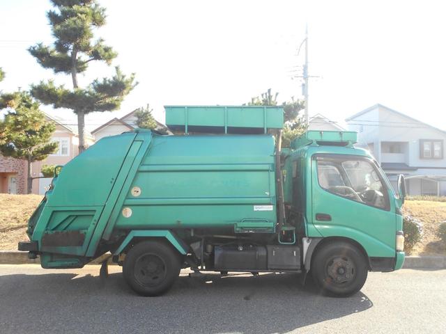 2002 Hino Dutro – thumbnail 4