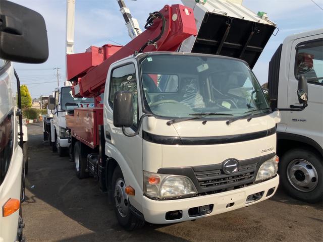 2011 Hino Dutro – thumbnail 2