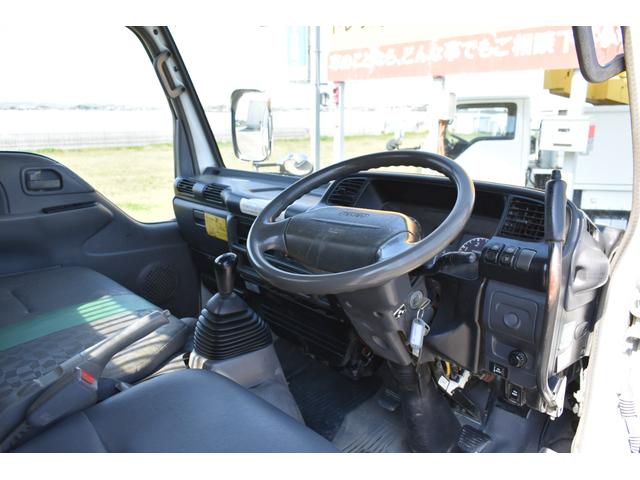 2005 Isuzu Elf – thumbnail 4