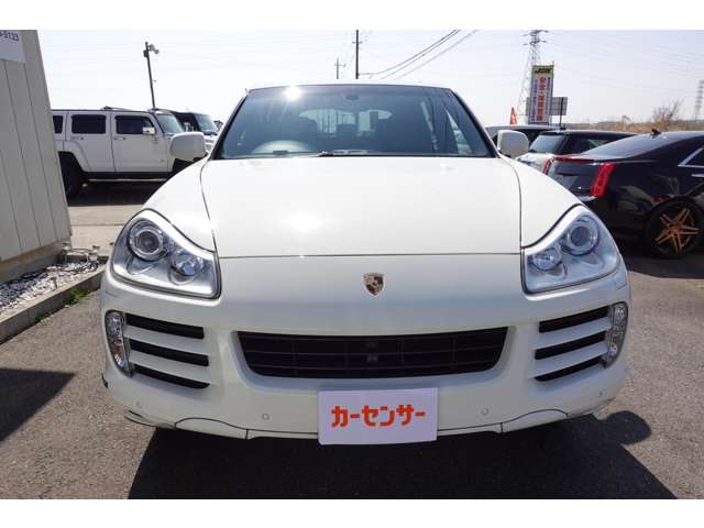 2010 Porsche Cayenne – thumbnail 2