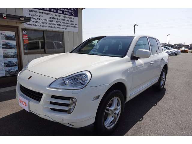 2010 Porsche Cayenne – thumbnail 4