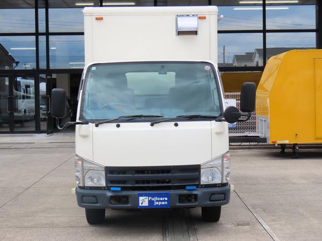 2011 Isuzu Elf – thumbnail 2