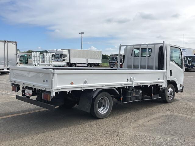 2007 Isuzu Elf – thumbnail 3