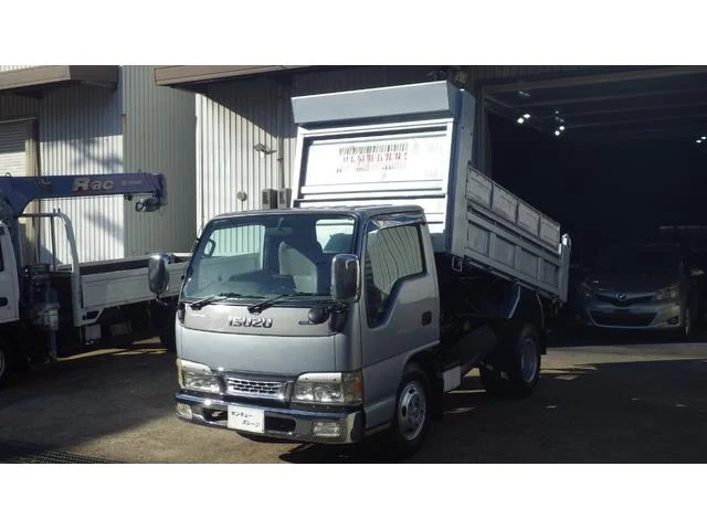 2004 Isuzu Elf