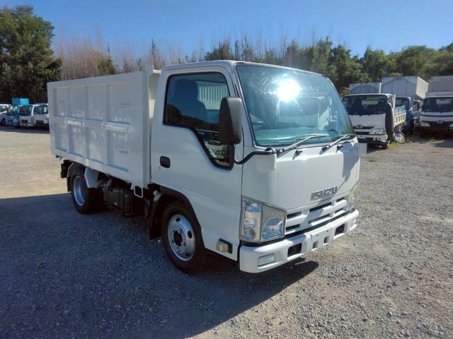 2009 Isuzu Elf – thumbnail 2