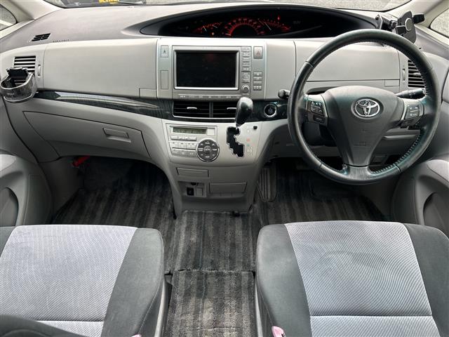 2006 Toyota Estima – thumbnail 2
