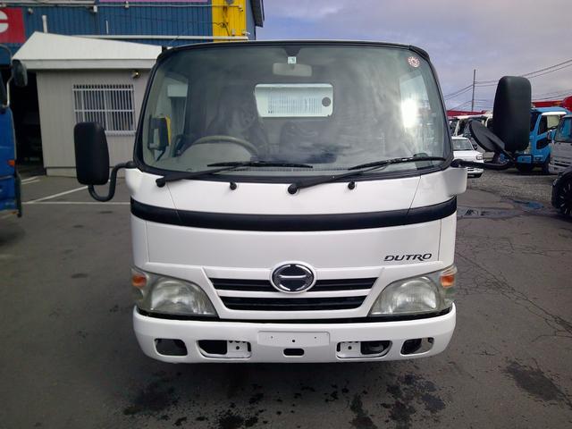 2011 Hino Dutro – thumbnail 2