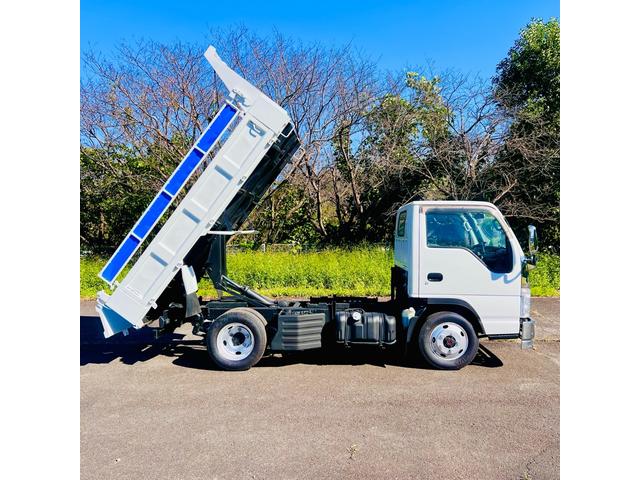 2008 Isuzu Elf – thumbnail 3