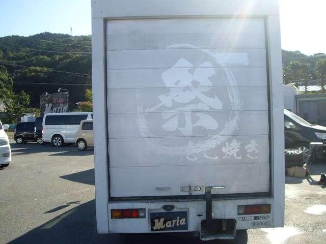 2002 Mitsubishi Fuso Canter – thumbnail 4