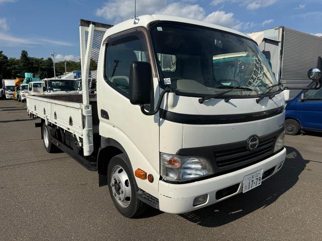 2010 Hino Dutro – thumbnail 2