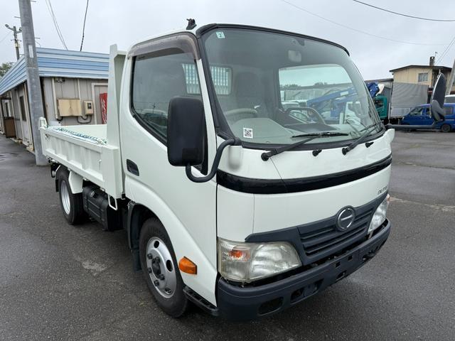 2010 Hino Dutro – thumbnail 2