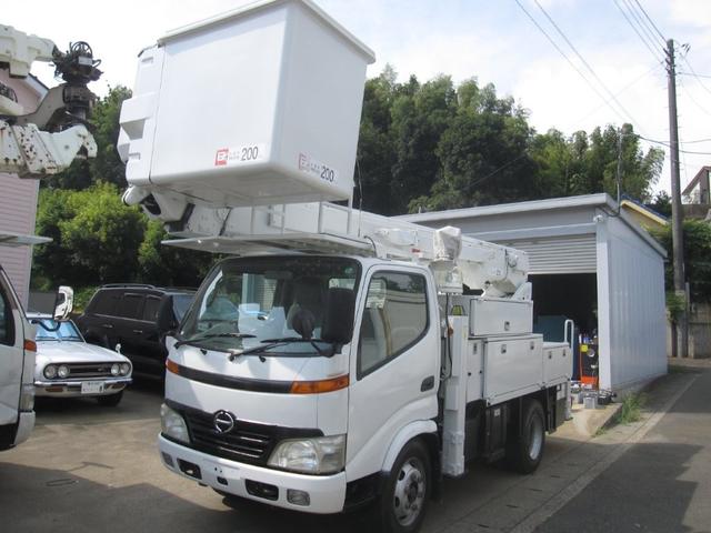 2008 Hino Dutro – thumbnail 2