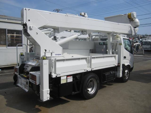 2008 Hino Dutro – thumbnail 4