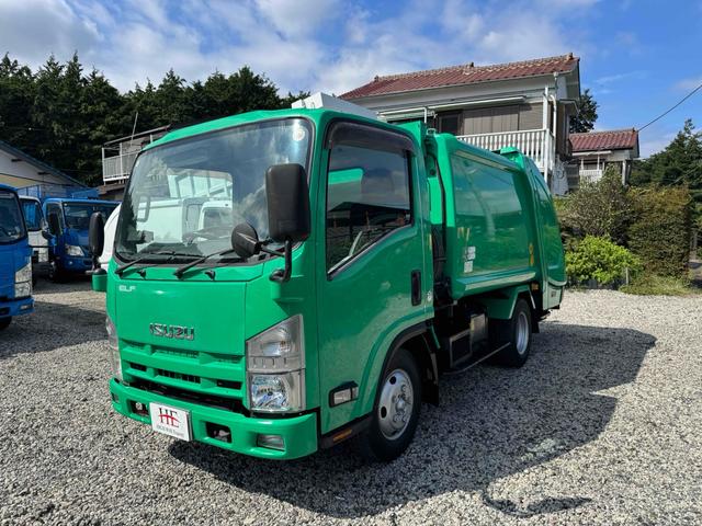 2011 Isuzu Elf – thumbnail 2