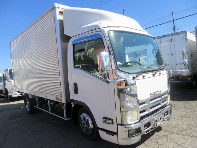 2010 Isuzu Elf – thumbnail 4
