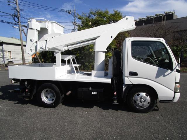 2006 Hino Dutro – thumbnail 4