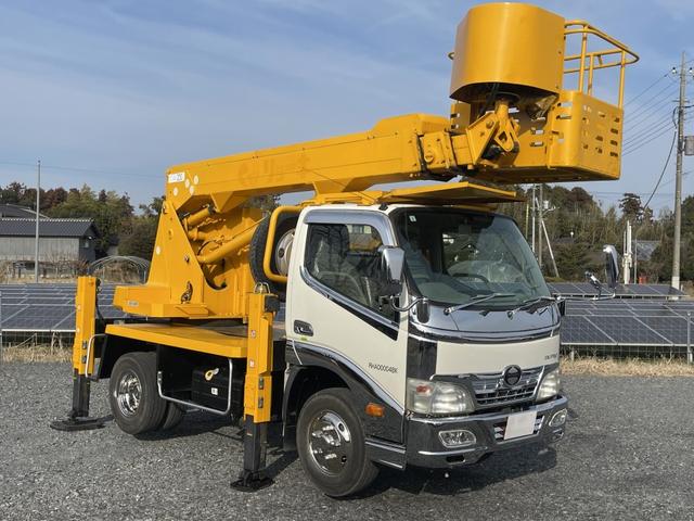 2010 Hino Dutro