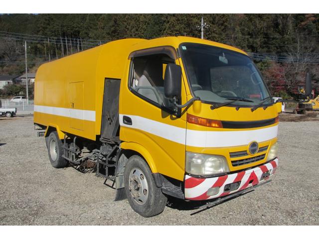 2010 Hino Dutro