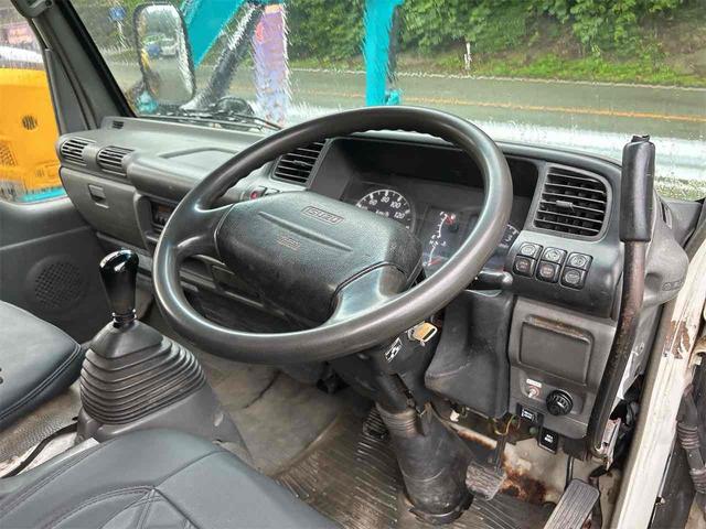2002 Isuzu Elf – thumbnail 2