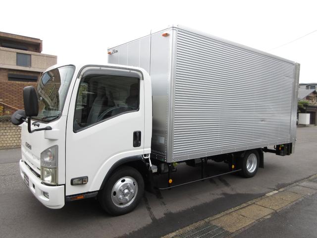 2010 Isuzu Elf – thumbnail 2