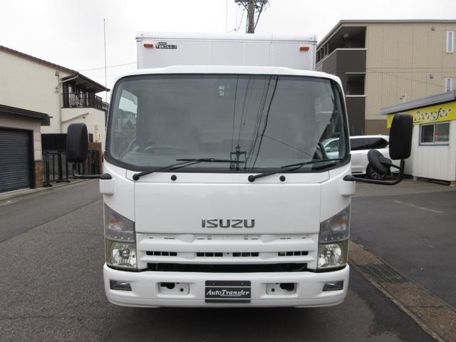 2010 Isuzu Elf – thumbnail 3