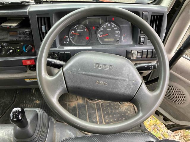 2009 Isuzu Elf – thumbnail 2