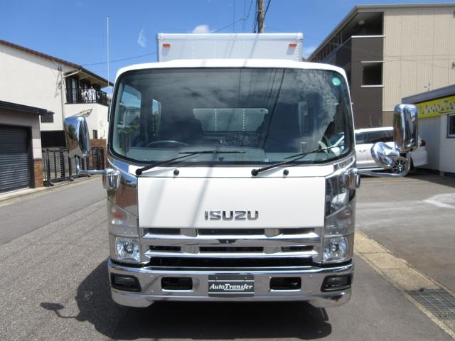 2010 Isuzu Elf – thumbnail 3