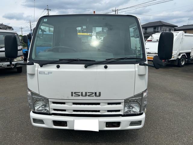 2010 Isuzu Elf – thumbnail 2