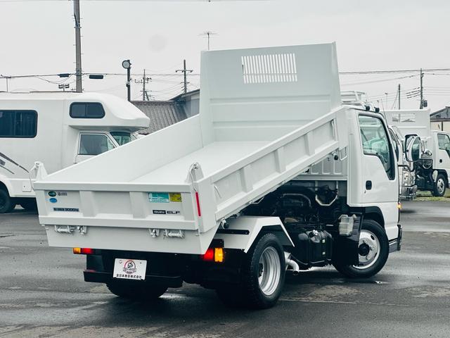 2005 Isuzu Elf – thumbnail 4