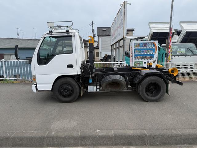 2003 Isuzu Elf – thumbnail 3