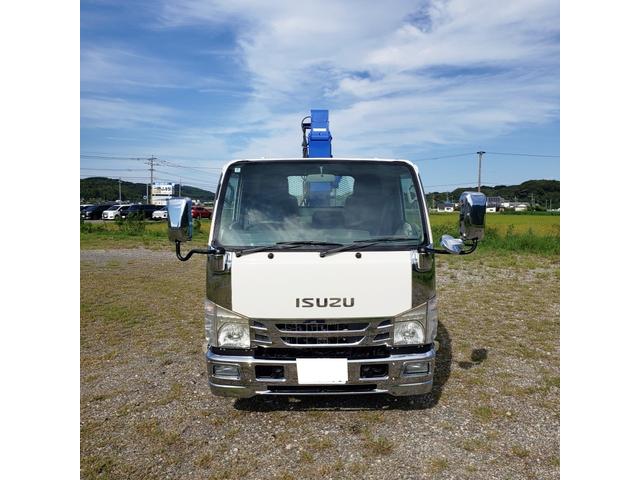 2010 Isuzu Elf – thumbnail 2