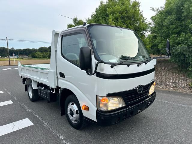 2010 Hino Dutro – thumbnail 3