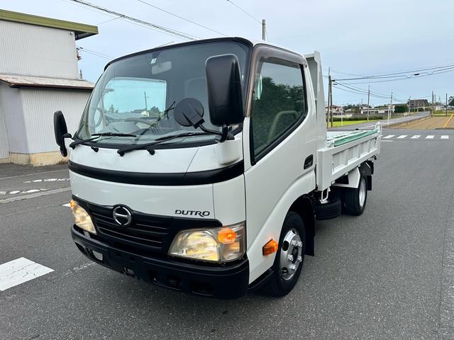 2010 Hino Dutro – thumbnail 4