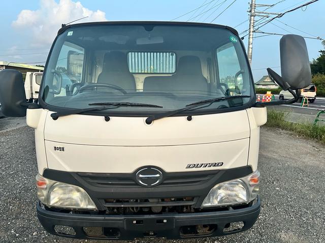 2011 Hino Dutro – thumbnail 2