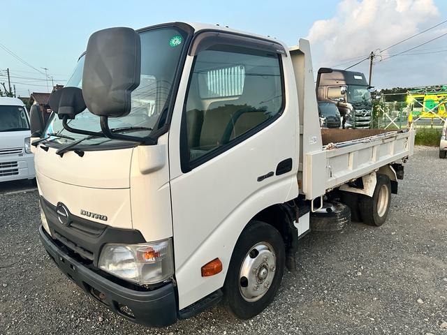 2011 Hino Dutro – thumbnail 3