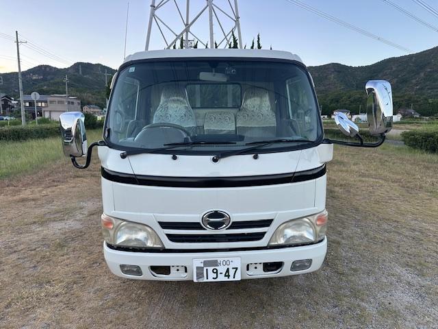 2010 Hino Dutro – thumbnail 2