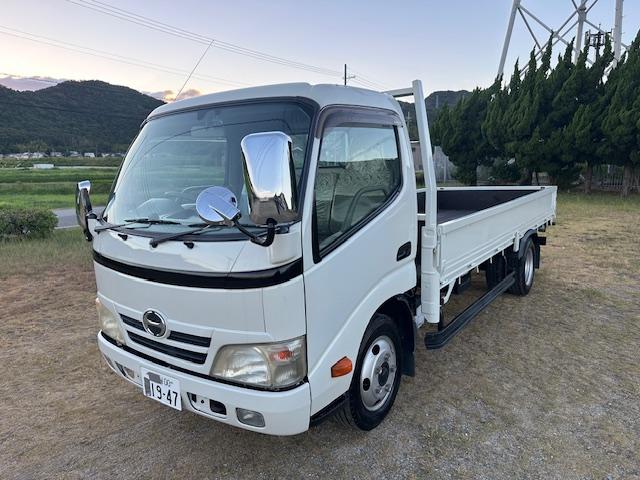 2010 Hino Dutro – thumbnail 3