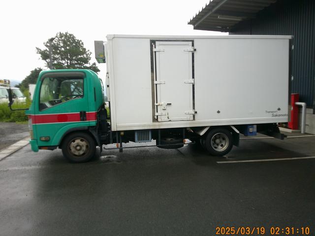2007 Isuzu Elf – thumbnail 3